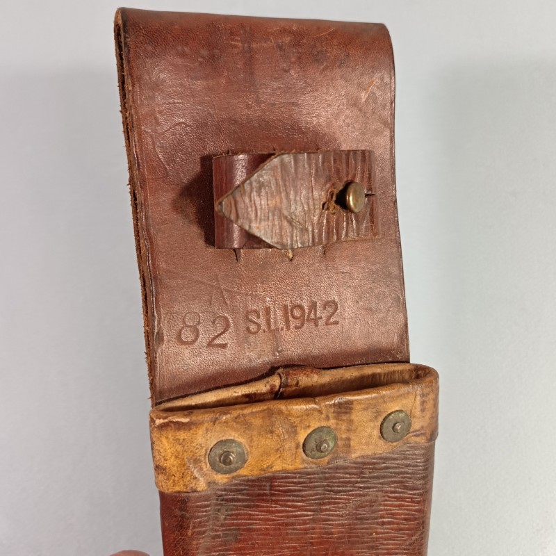 FOURREAU EN CUIR POUR MACHETTE ANGLAISE WW2 BRITISH FABRICATION S.L. DATEE 1942